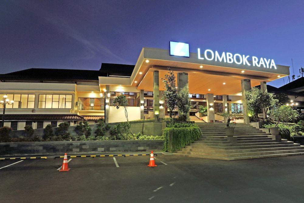 Lombok Raya Hotel Матарам Екстер'єр фото