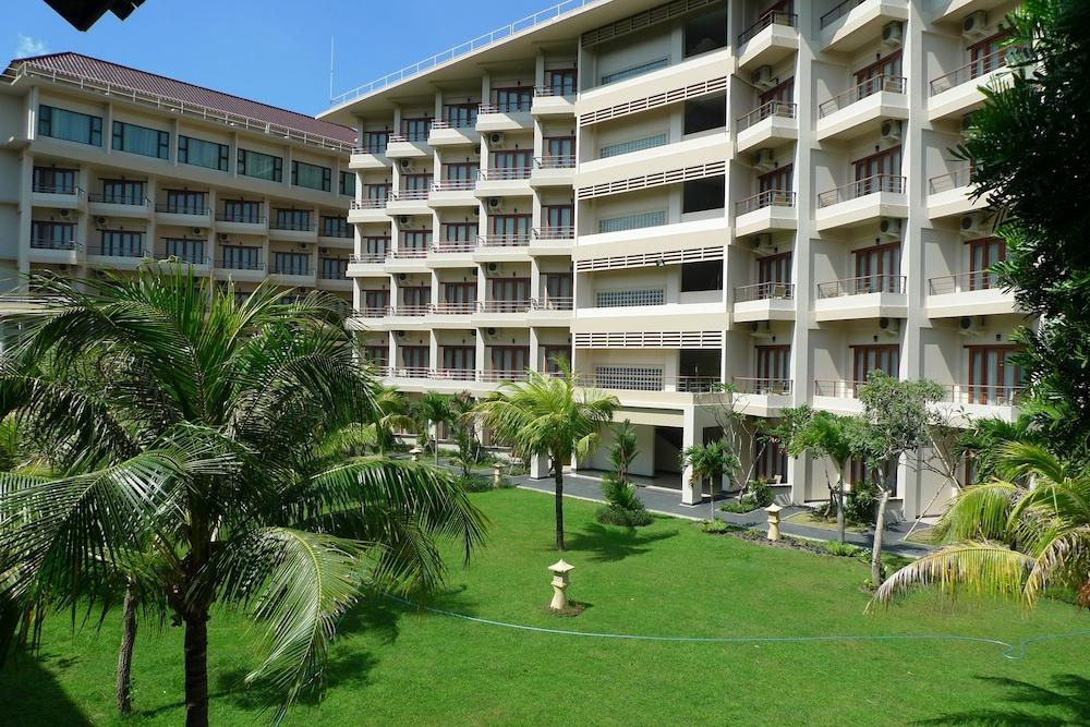 Lombok Raya Hotel Матарам Екстер'єр фото