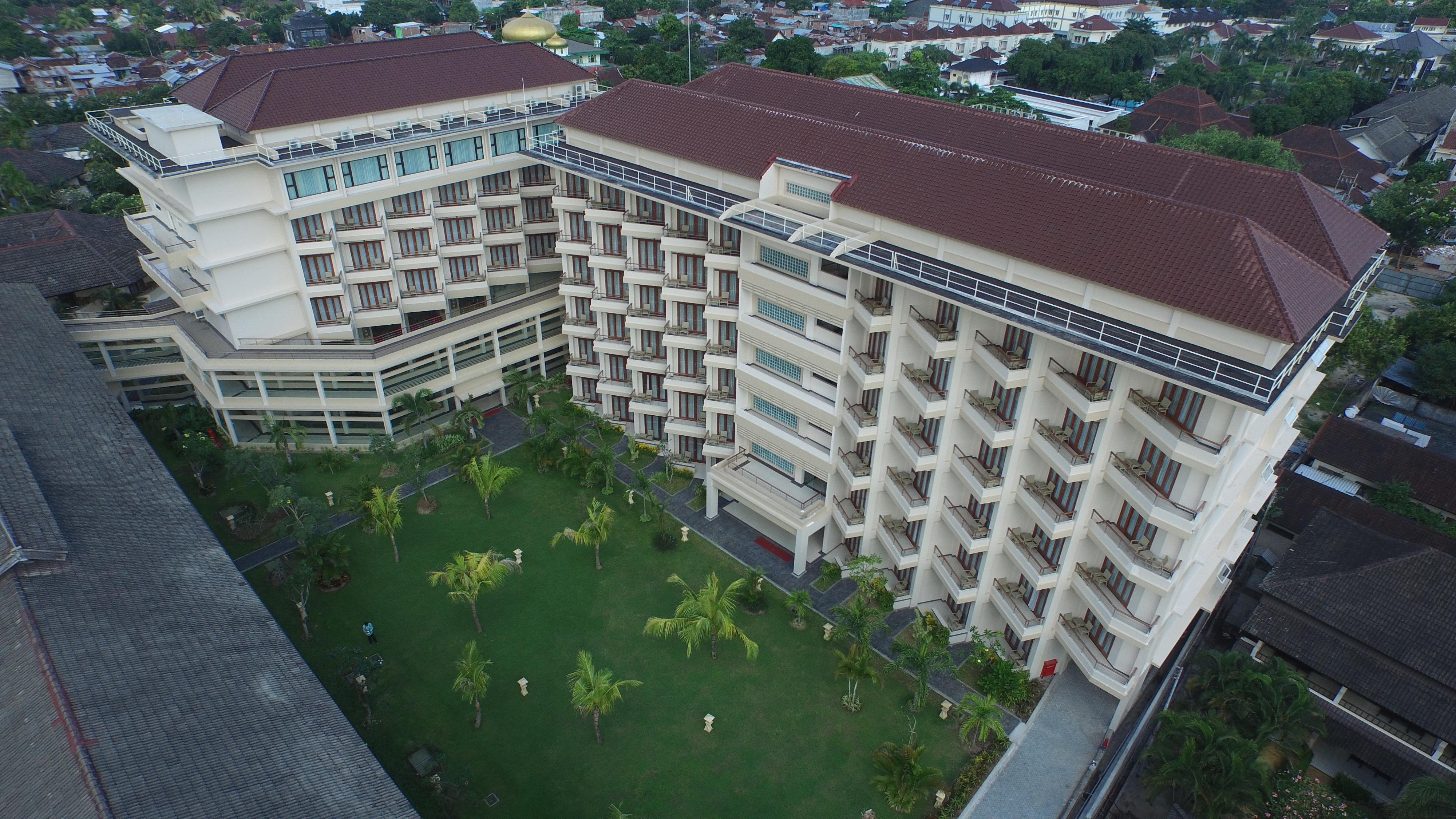 Lombok Raya Hotel Матарам Екстер'єр фото