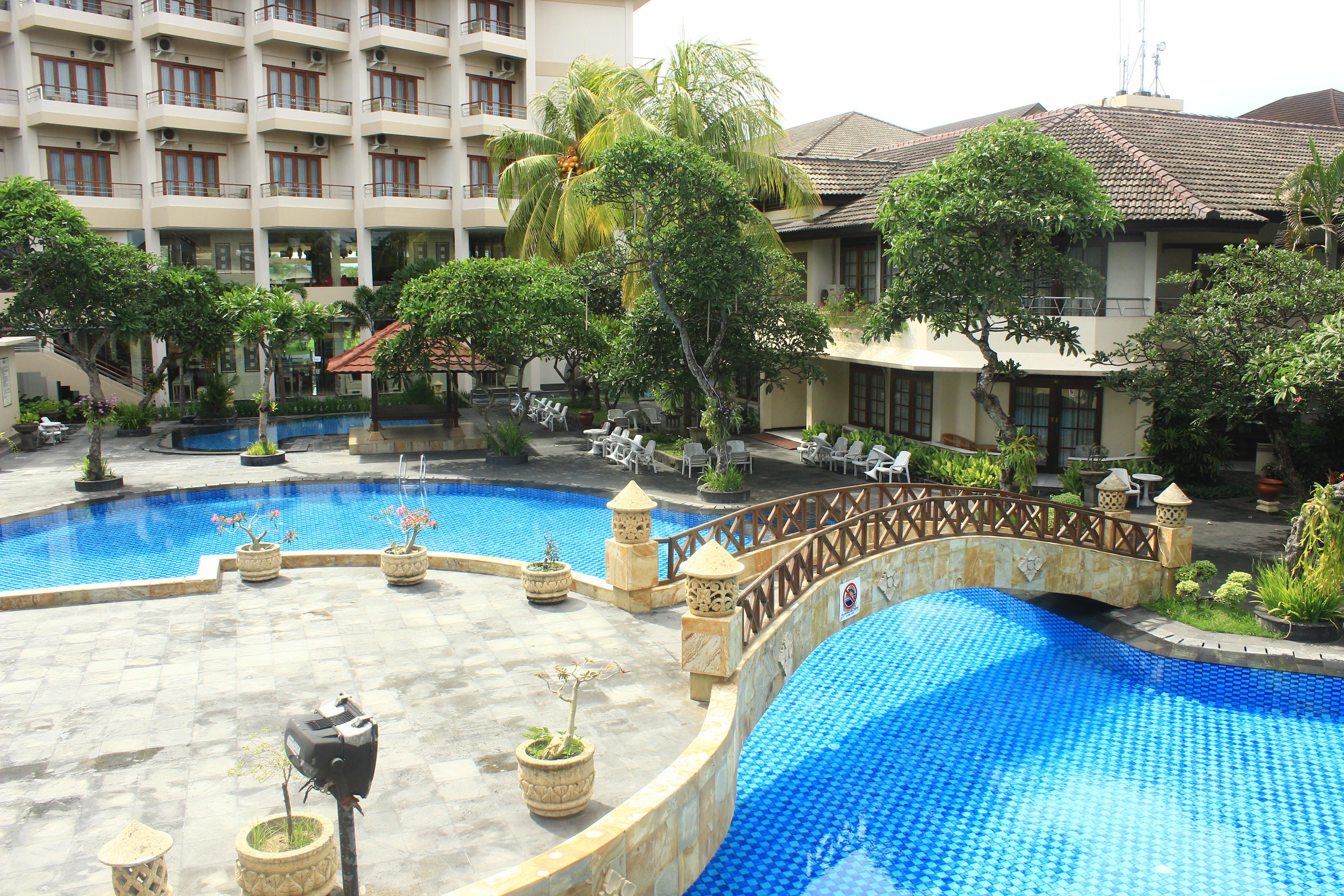 Lombok Raya Hotel Матарам Екстер'єр фото