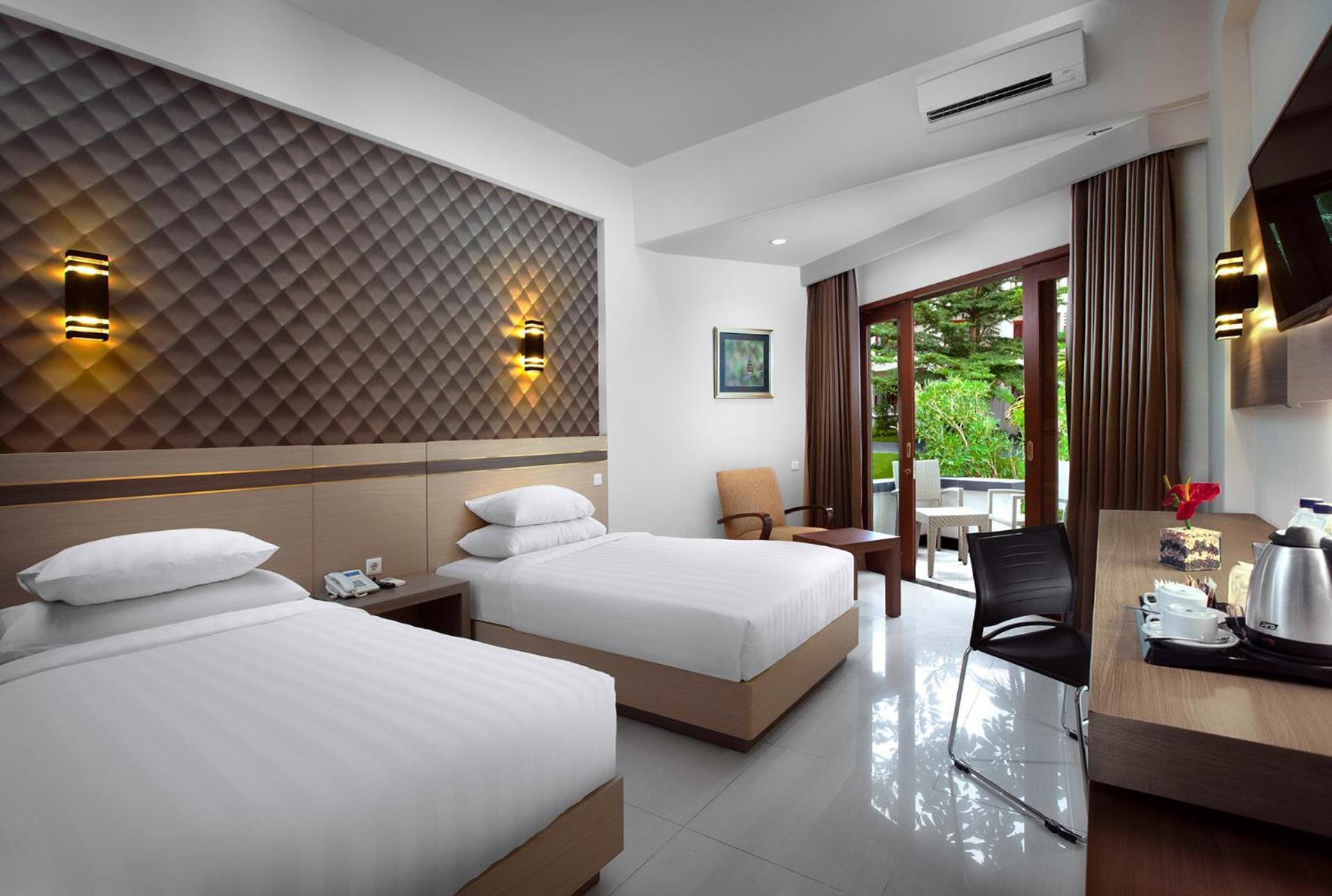 Lombok Raya Hotel Матарам Екстер'єр фото