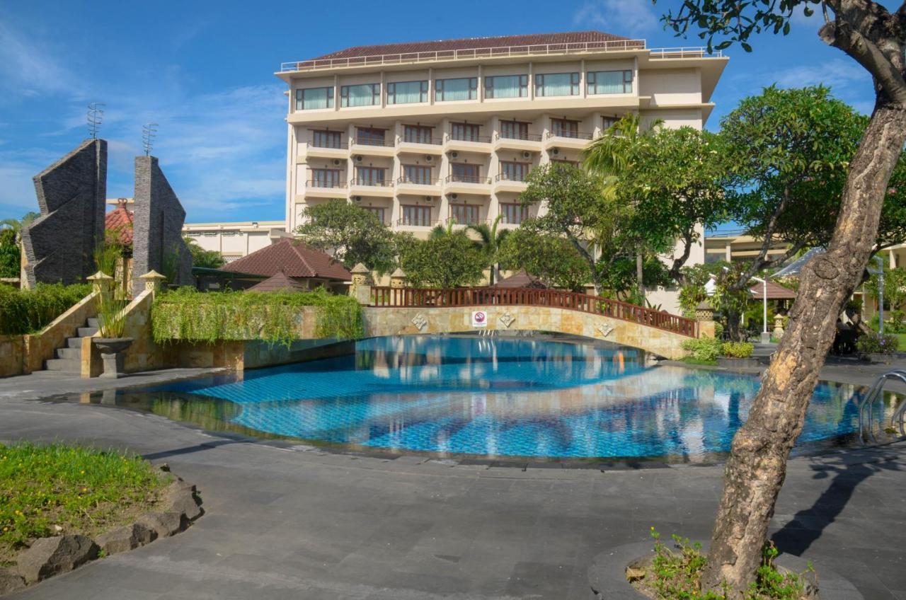 Lombok Raya Hotel Матарам Екстер'єр фото